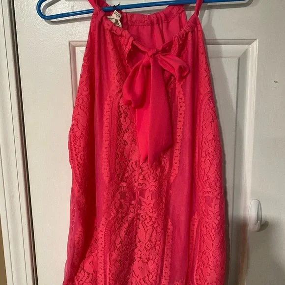 💐NWT hot pink lacy top - Picture 2 of 4